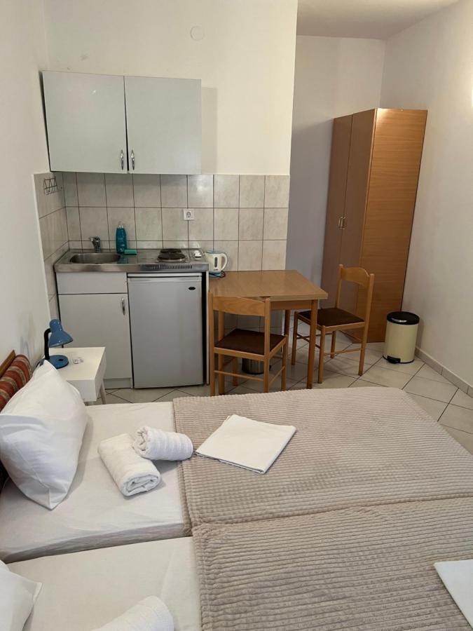 Ksenia Guesthouse Apartments And Studios 부드바 외부 사진