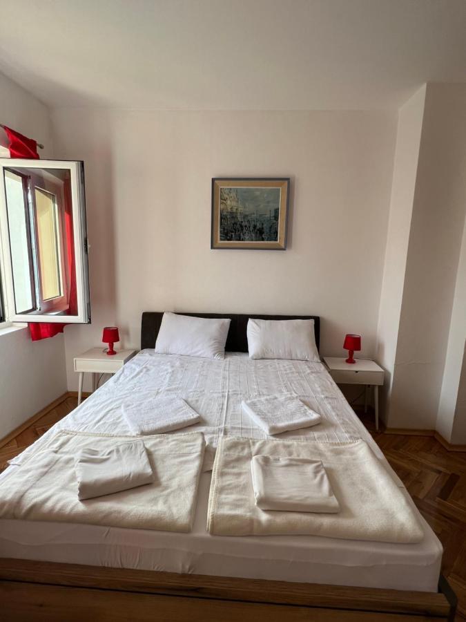 Ksenia Guesthouse Apartments And Studios 부드바 외부 사진