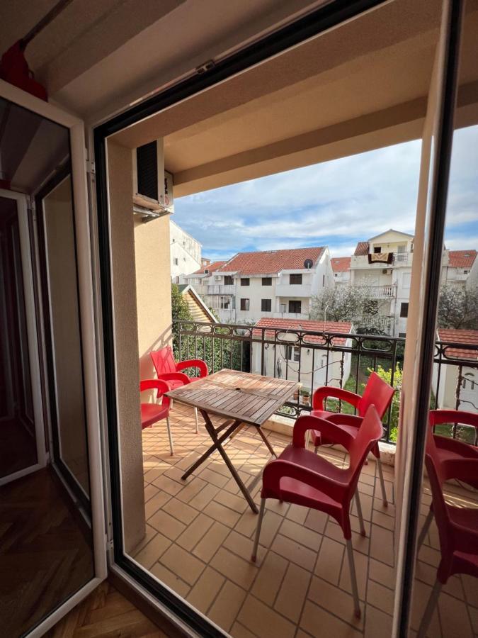 Ksenia Guesthouse Apartments And Studios 부드바 외부 사진