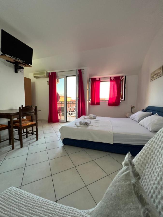 Ksenia Guesthouse Apartments And Studios 부드바 외부 사진