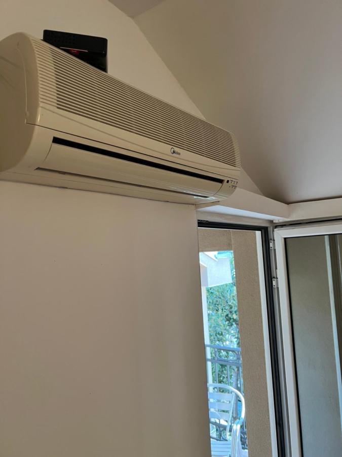 Ksenia Guesthouse Apartments And Studios 부드바 외부 사진