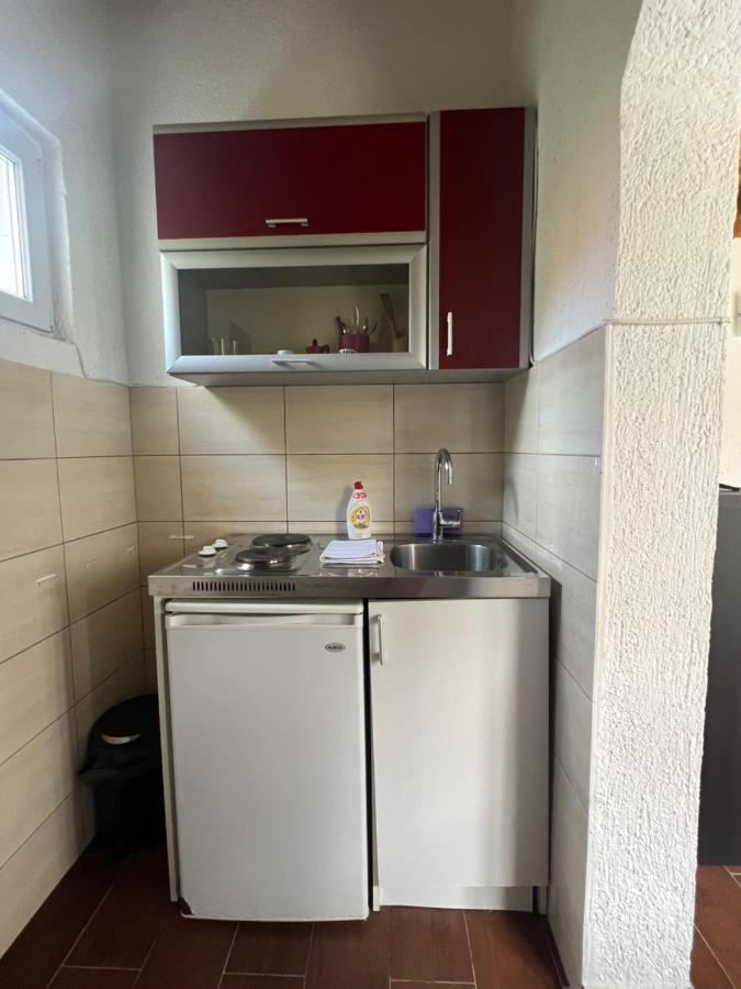 Ksenia Guesthouse Apartments And Studios 부드바 외부 사진