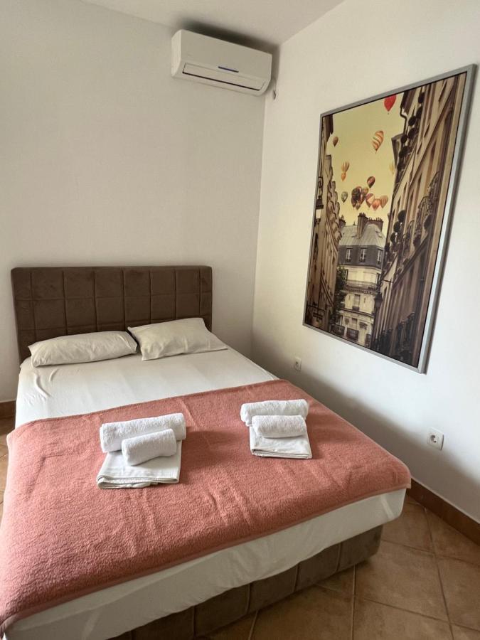 Ksenia Guesthouse Apartments And Studios 부드바 외부 사진
